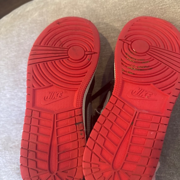 Air Jordan 1 Mid – GS (Big Kids) – “Shadow/Black/Red” - Picture 6 of 6